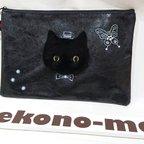 作品黒猫さんのフラットポーチ　レザー風　蝶々モチーフ付き　平ポーチ