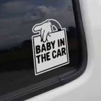 作品BABY IN CAR:ハンドデザイン