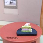 作品ミニチュア　抹茶マカロンと桜のケーキ