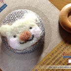 作品フェルト刺繍のくるみボタン