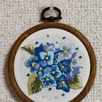 作品青紫色の紫陽花の刺繍