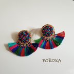 作品カラフルモザイク刺繍イヤリング