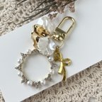 作品〜pearl〜　パールビジューの花びらチャーム