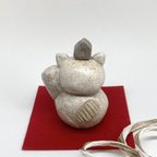 作品シンプルな招き猫のオブジェ　陶器の置物　おうち　ミニ　小さい