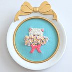 作品花束と猫の刺繍飾り (ブルー)