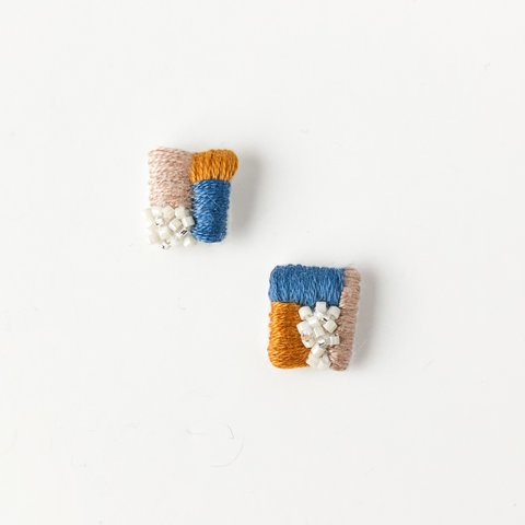 刺繍ｲﾔﾘﾝｸﾞ/ﾋﾟｱｽ　レトロワンピース－blue+yellow