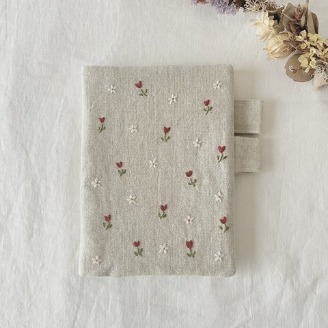 【完成品】小花刺繍のほぼ日手帳カバー　キナリ　A6　リネン