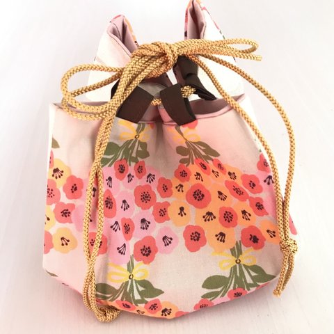 花束柄がキュートな⭐︎巾着☆kippis生地使用 Drawstring bag with colorful flower bouquet pattern for kimono