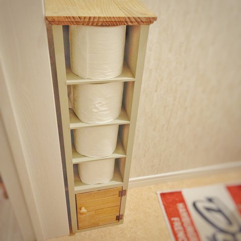 オシャレなトイレットペーパー収納棚