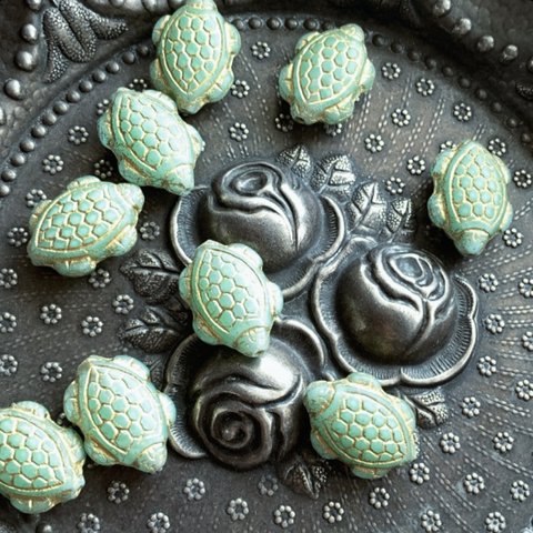 光る【2コセット】JIRI＊IVANA#czech beads#チェコビーズ　turtle🐢18✖️13㍉　mint/bronze