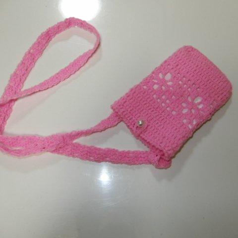 毛糸編みの携帯ポシェット　ピンク