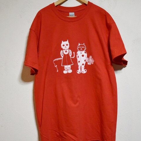 ネコ柄tシャツ、赤、綿100%  送料無料