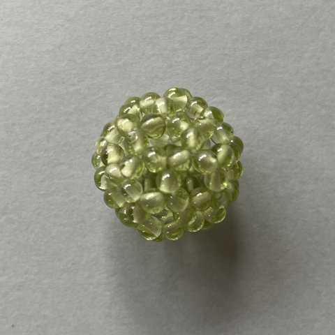 神聖幾何学フラーレン水晶　ペリドット2.5mm玉直径2センチ