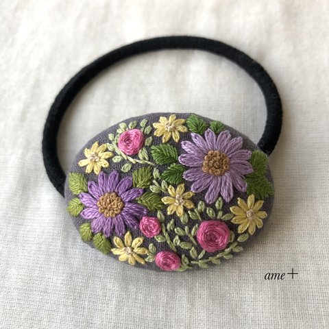 紫の花 刺繍ヘアゴム4.5／ブローチへ変更可能