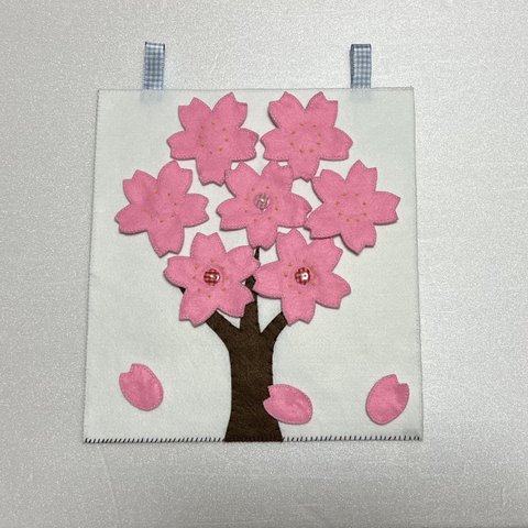 知育道具　桜の花　ボタンスナップボタン練習
