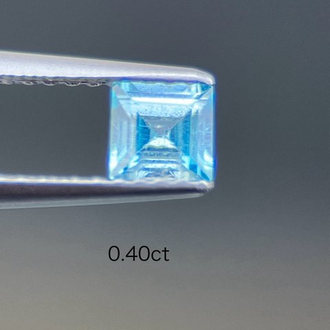 天然石ブルージルコン 0.4 ct Natural Blue Zircon