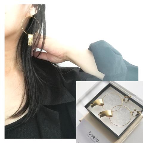 【ゴールドフープ】pierce／earring・レザー・優雅に揺れる本革フープピアス・ゴールドカラー・軽い・上品・モダン
