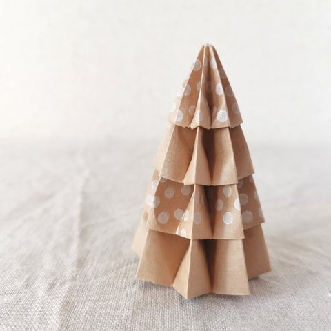 Paper tree * 折り紙 ツリーオブジェ（4段）水玉  × クラフト紙　春 夏 シンプル ナチュラル ホワイト ドット