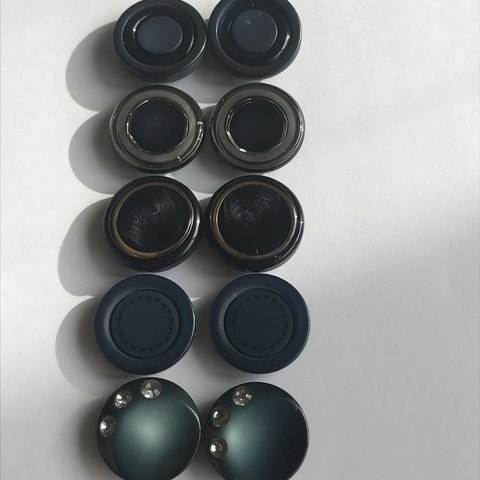 ☆再登場☆ 18ｍｍ◇10個入◇　ネイビー  ペアアソート秋冬ボタン