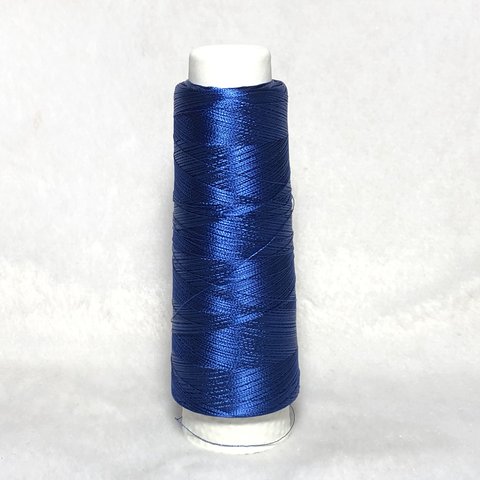 ◆ミシン刺繍糸◆ブルー（青色）　レーヨンミシン刺繍糸　約1000m巻