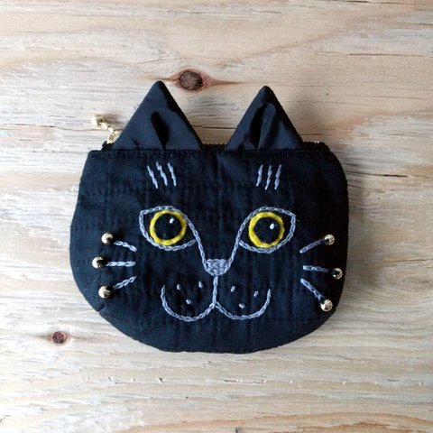 【受注制作】お洒落猫刺繍ポーチ★真っ黒猫