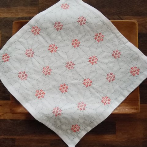 刺子の花布巾　　六角花紋