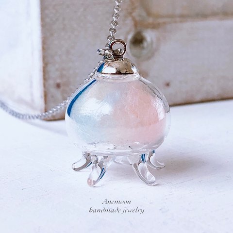 レインボークラゲのネックレス jellyfish necklace