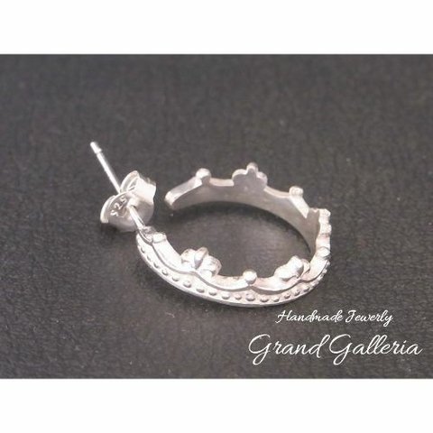 シルバー925　クラウンピアス 王冠ピアス 白 （片耳左用）　Grand Galleria