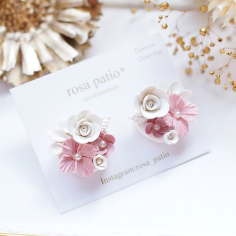 *ポリマークレイ*薔薇と紫陽花 春色ピアス　スタッドタイプ