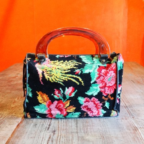 Vintage flower pattern pile fabric handbag