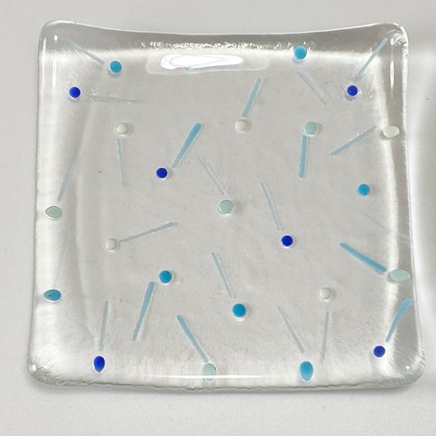 花散らしガラス小皿　ブルー