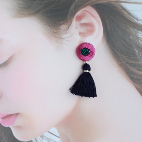 【de base green x pink 】ピアス（ビーズ刺繍×刺繍×タッセル｜つぶつぶビーズが可愛いアクセサリーです）※イヤリングの場合は金具変更にて選択してください※