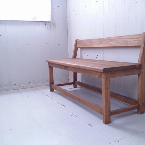 無垢ヒノキで造る家具　アンティーク風　背もたれ付ベンチチェア　