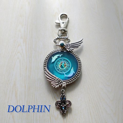 懐中時計型　キーホルダー　「Summer　Dolphin」　シルバー