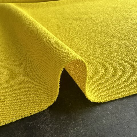 厚手の椅子生地（ハギレ）Kvadrat（クヴァドラ） 黄色