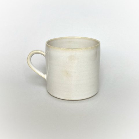 シンプルなマグカップ(ホワイト・縦長)　コーヒーカップ / 陶器