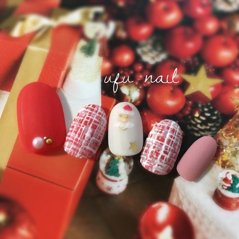アップルレッドツイード×サンタさんネイル♡クリスマス／マットネイル／可愛い／パーティー