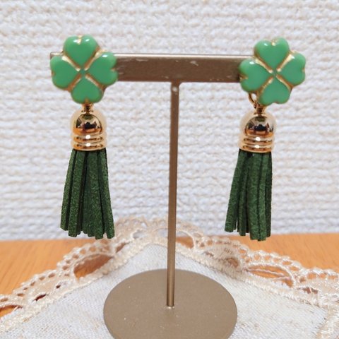 クローバー🍀とタッセルのピアス　157