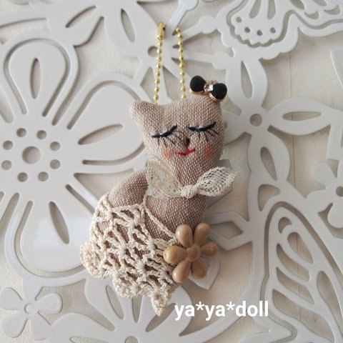 猫人形　チャーム　レース　ya*ya*doll アクセサリー　猫雑貨