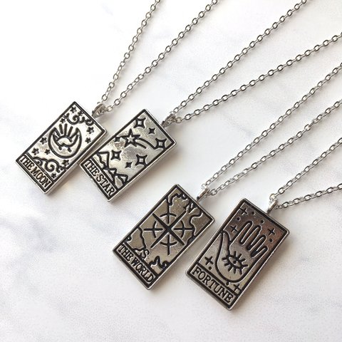 タロットカードのネックレス　４種類　Tarot card necklace　ペア　お揃いで♪