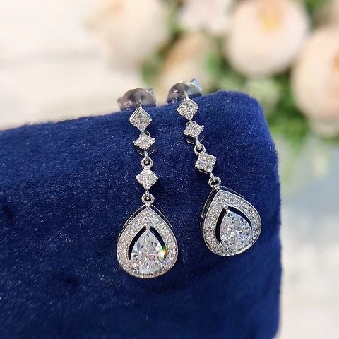 天然ダイヤモンドピアス0.806ct　k18