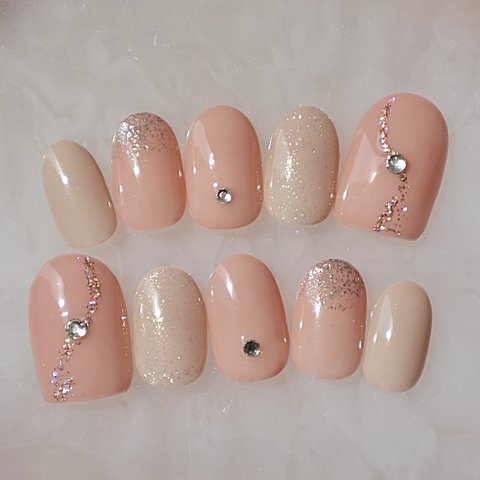 【Chandelier  nail 】 シャンデリアネイル　キラキラネイルチップ　春ネイル　ピンクネイル　シンプルネイル