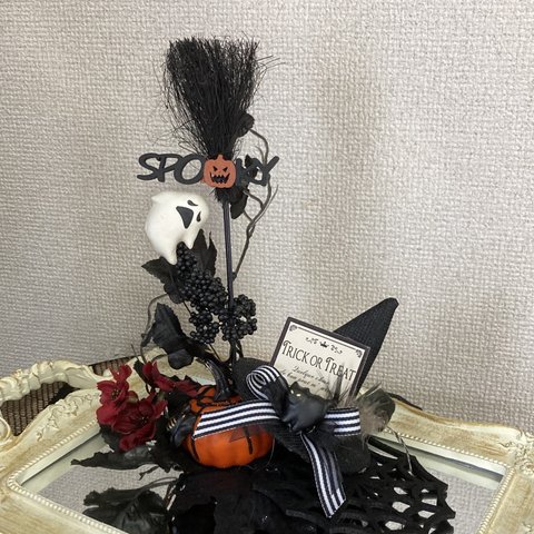 ＂spooky！魔女の帽子と蜘蛛の巣のHalloween"大人のハロウィン