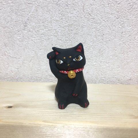 手のひらの招き猫（黒）