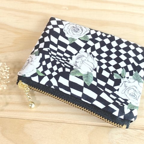 ♡リバティ　10cmファスナー　ミニミニポーチ　＜Chequered Rose＞(チェッカードローズ)