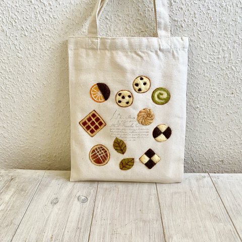 Cafe-sweets☆羊毛刺繍 キャンバストート〜クッキーアソート🍪🧇🍪