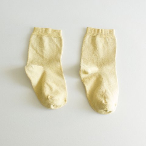 絹コットン先丸靴下　（紅花染め） サフラワーイエロー　内側シルク100%　あったか　　温活　冷え取り　出産祝い　（お色は1枚～6枚目です。）