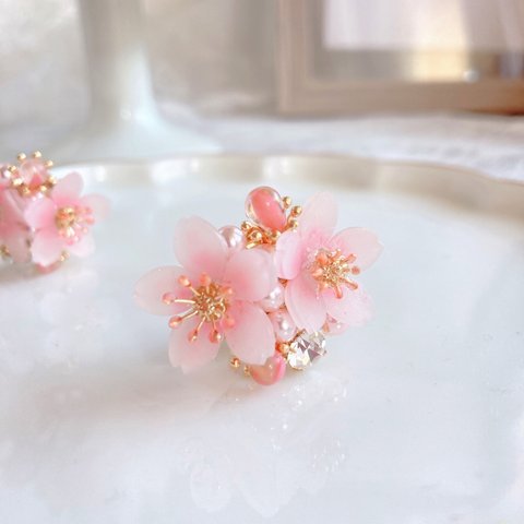 再販✖️3♡満開まで　あと少し…桜ピアス