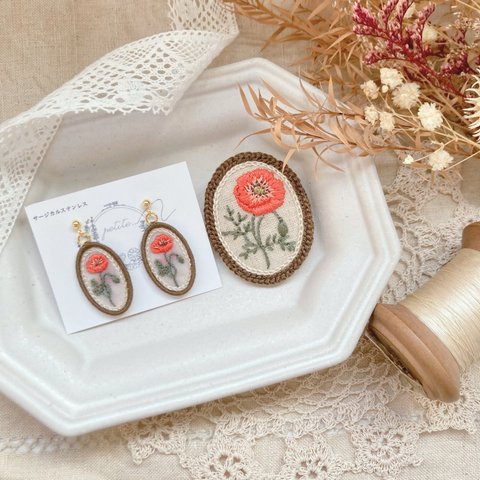 ⚘3月の草花⚘ポピーの刺繍ピアス/イヤリング&ブローチ