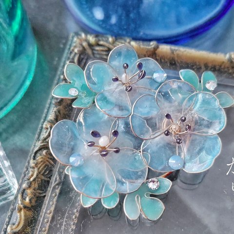 ネモフィラのブローチ（brooch of Bouquet 〜nemophila〜）